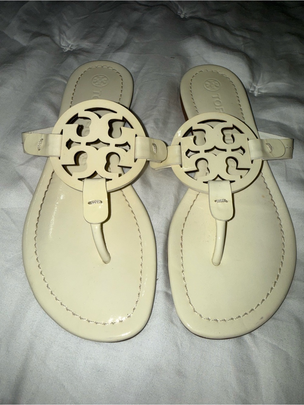Tory Burch Cream Patent Leather Logo Thong Sandals